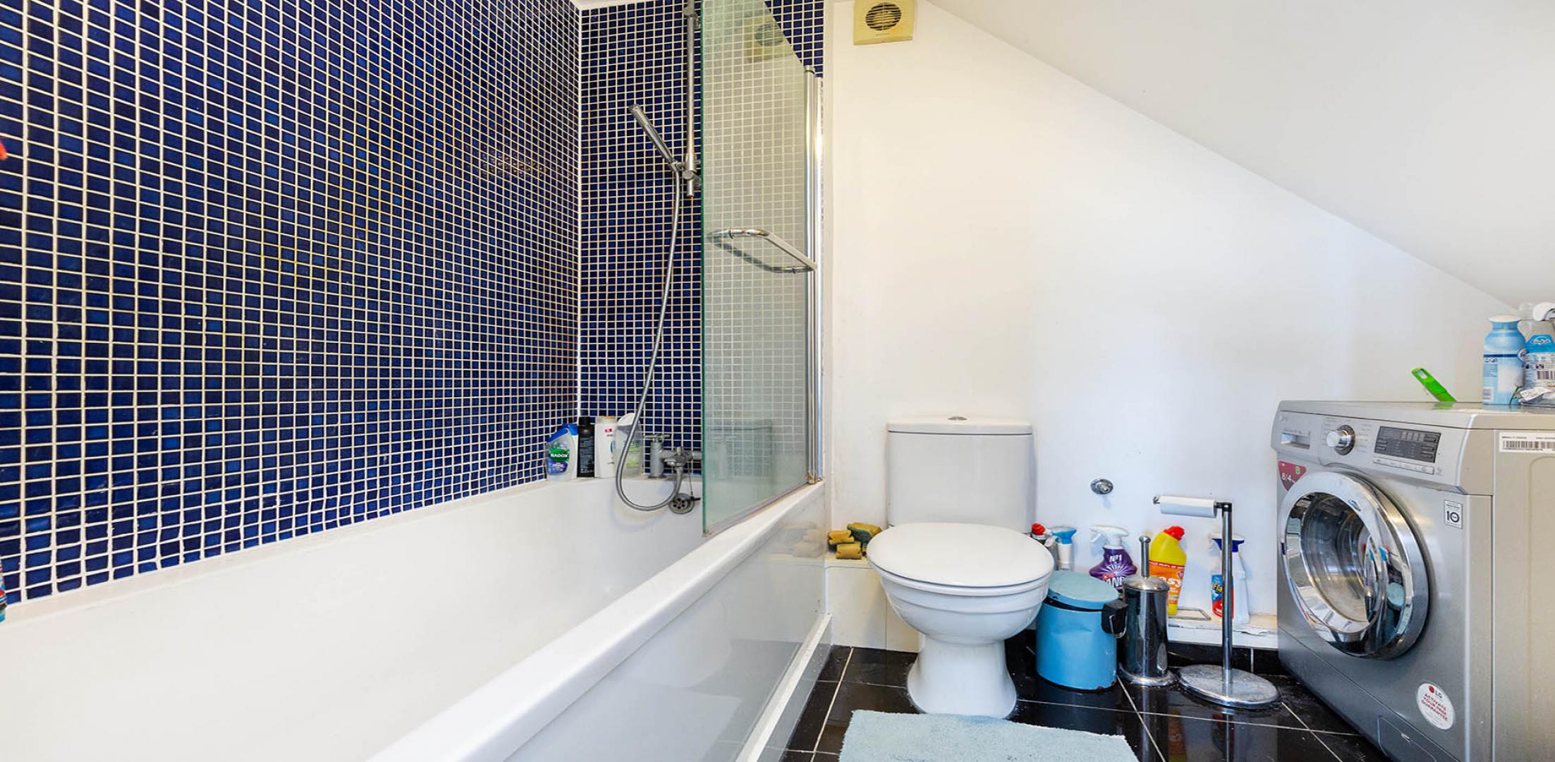 			2 Bedroom, 1 bath, 1 reception Flat			 West End Lane, WEST HAMPSTEAD